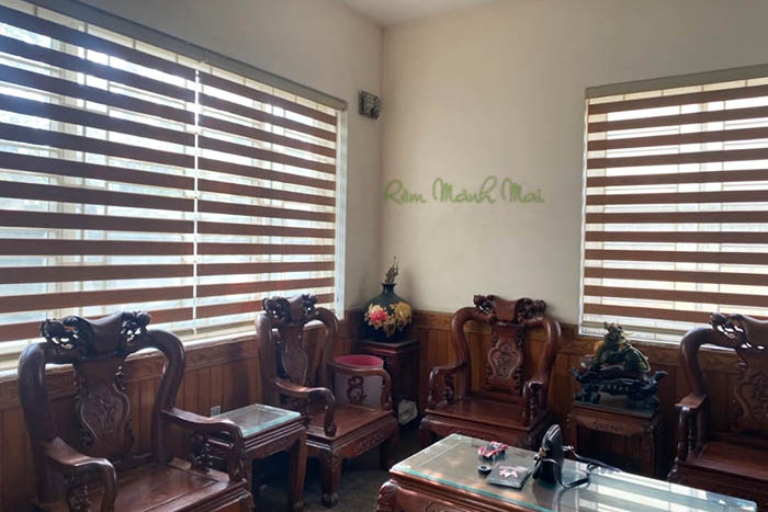 mẫu rèm cuốn cầu vồng cho phòng khách